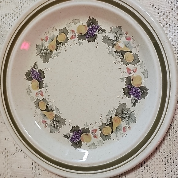 Royal Doulton Harvest Garland Set of 4 - Picture 2 of 5